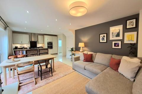 4 bedroom detached house for sale, Barnard Close, Earls Barton, Northamptonshire NN6