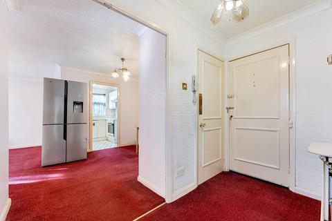 2 bedroom flat for sale, Lincoln Court, Salford