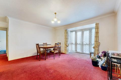 2 bedroom flat for sale, Lincoln Court, Salford