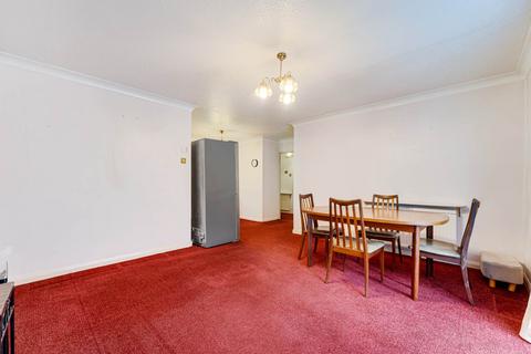 2 bedroom flat for sale, Lincoln Court, Salford