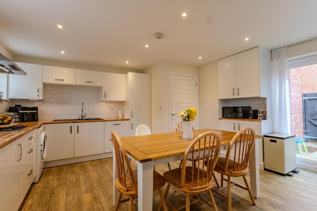 Kitchen DIning Room (3)