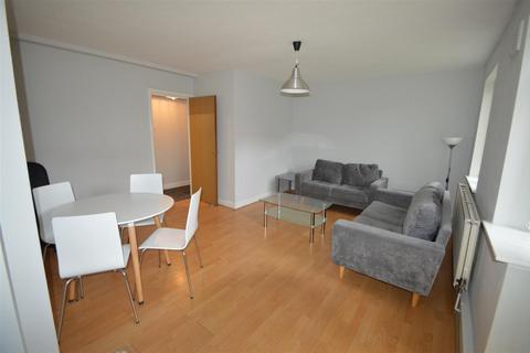 2 bedroom flat to rent, Melmerby Court, Salford M5