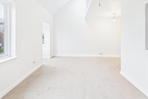 undefined, Varsity Drive, Twickenham