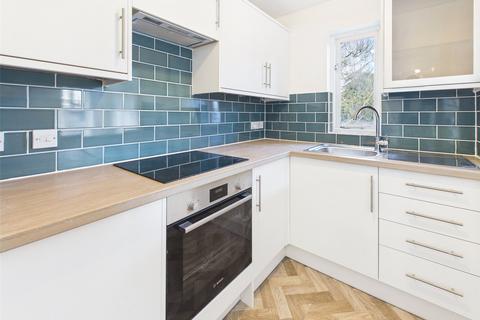 2 bedroom maisonette to rent, Varsity Drive, Twickenham