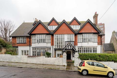 3 bedroom flat for sale, Pevensey Road, St Leonards On Sea, East Sussex, TN38