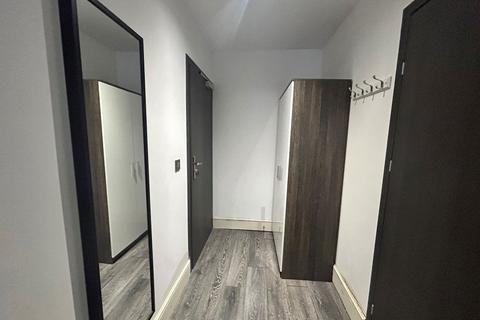 undefined, Room 4, Flat 3, 41 Broadway