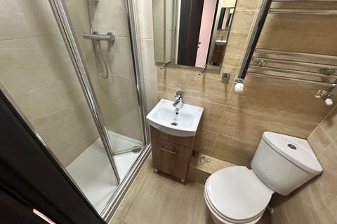 undefined, Room 4, Flat 3, 41 Broadway