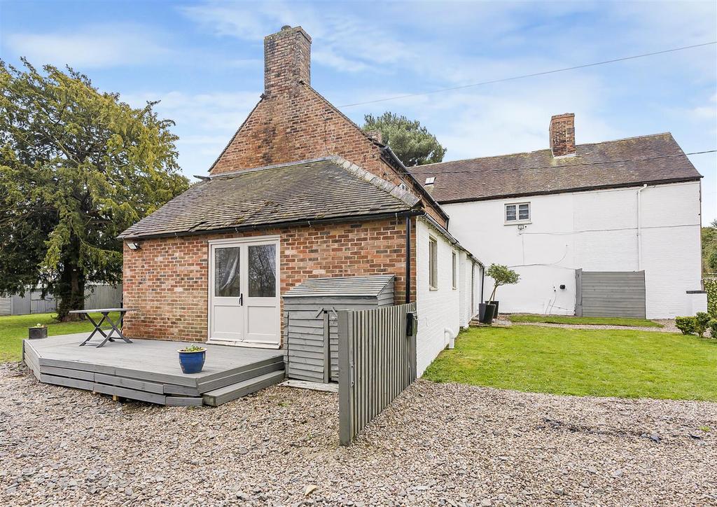 Blythbury Farmhouse Cottage-8.jpg