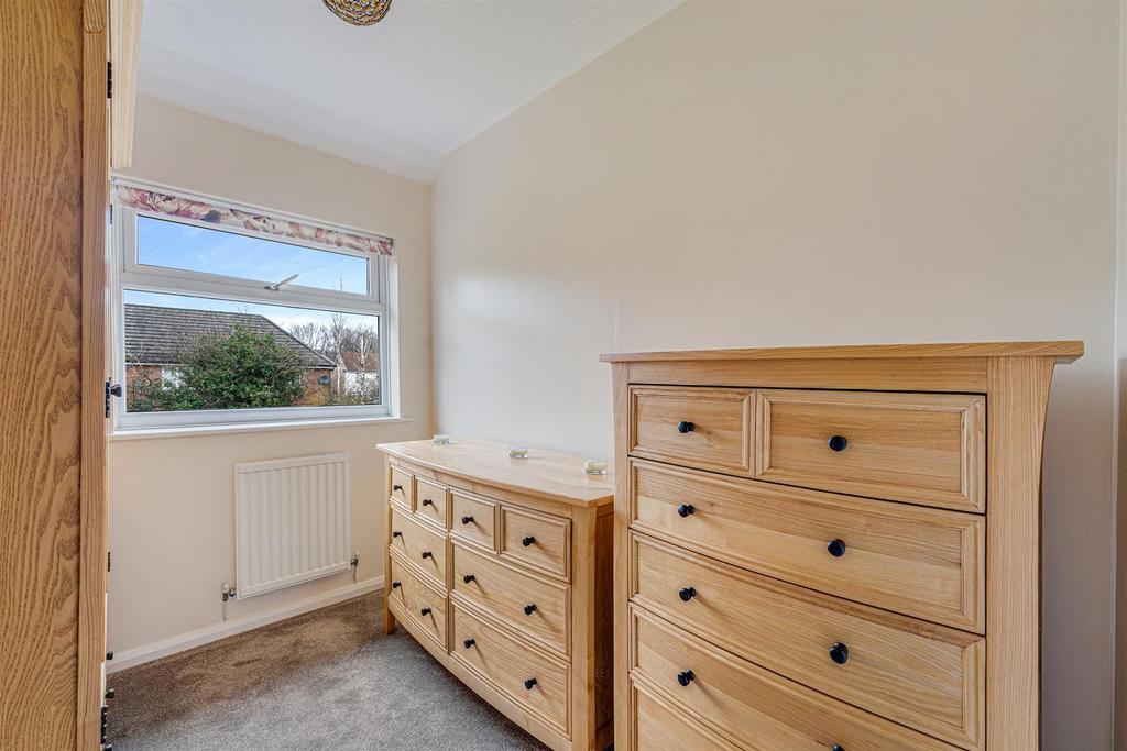 22 GOLDWORTH FOLD RAINHILL-3.jpg