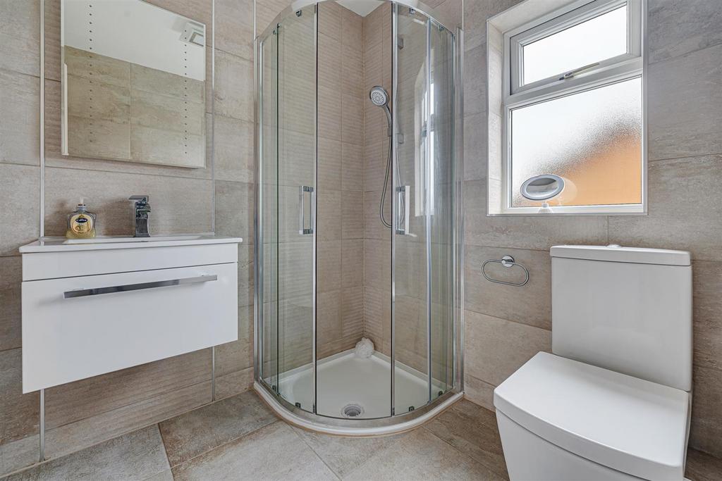 22 GOLDWORTH FOLD RAINHILL-6.jpg
