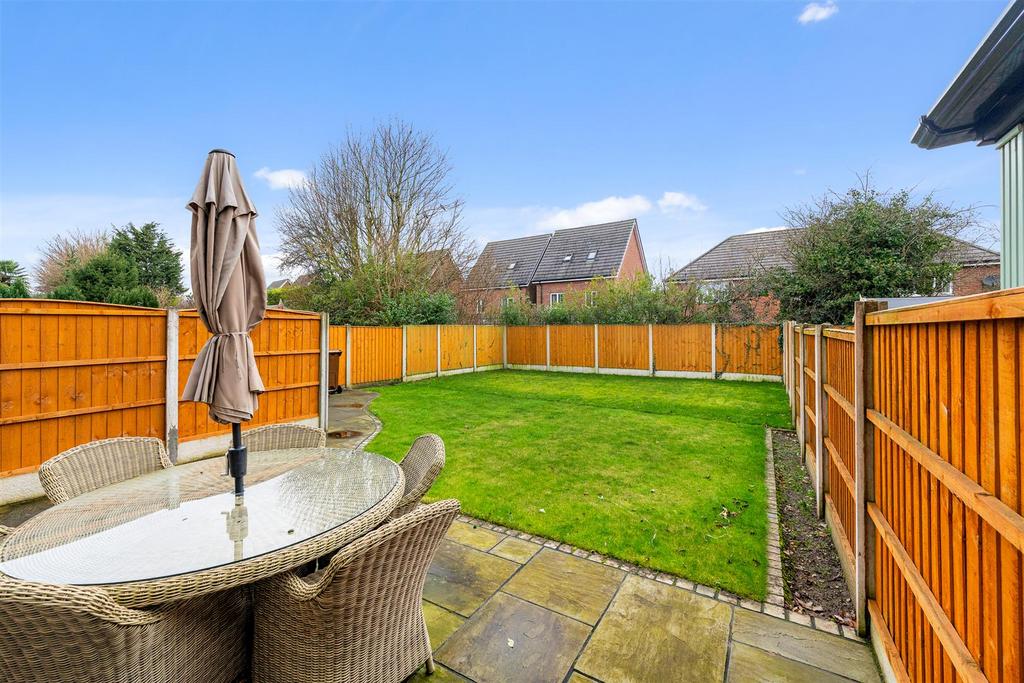22 GOLDWORTH FOLD RAINHILL-22.jpg