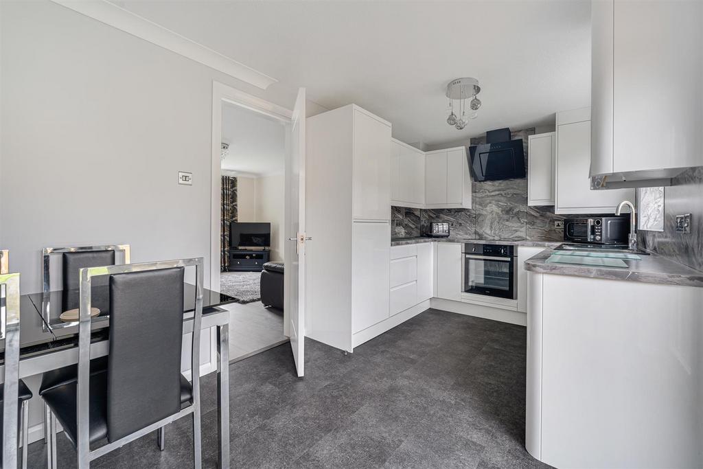 22 GOLDWORTH FOLD RAINHILL-12.jpg