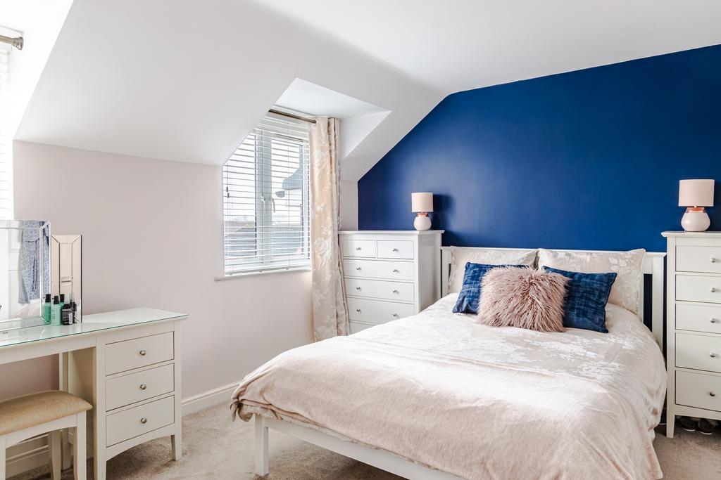 Bedroom2a