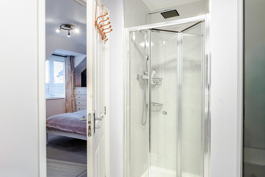 Bedroom2c