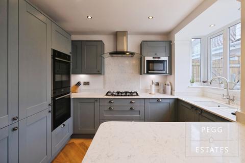 4 bedroom semi-detached house for sale, Preston Down Avenue, Paignton