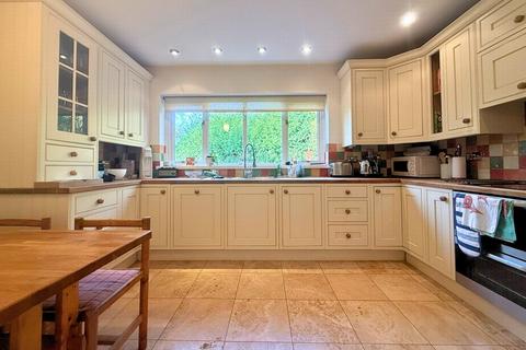 4 bedroom house for sale, Highfield Close, Monmouth, NP25