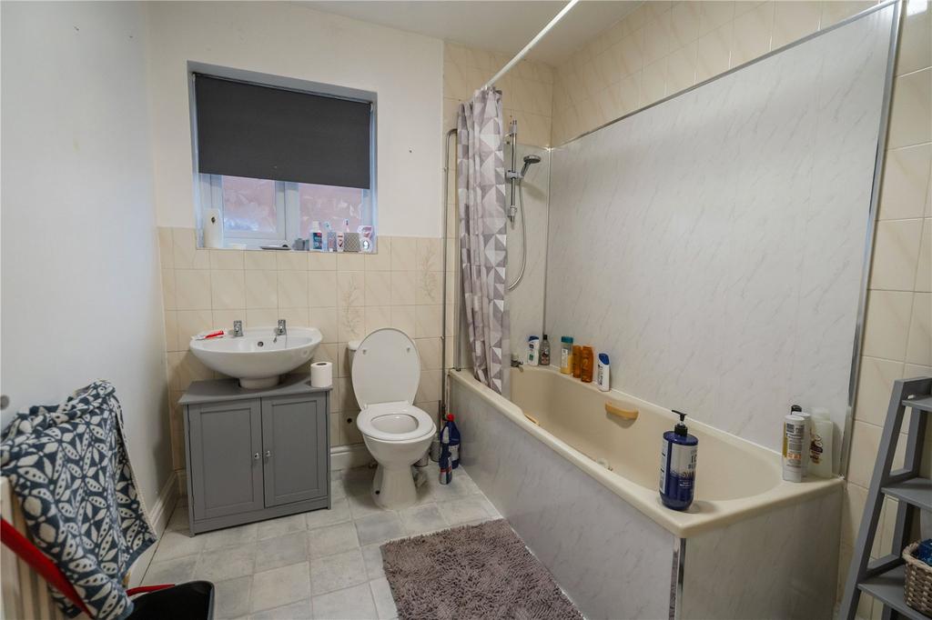54a - Bathroom