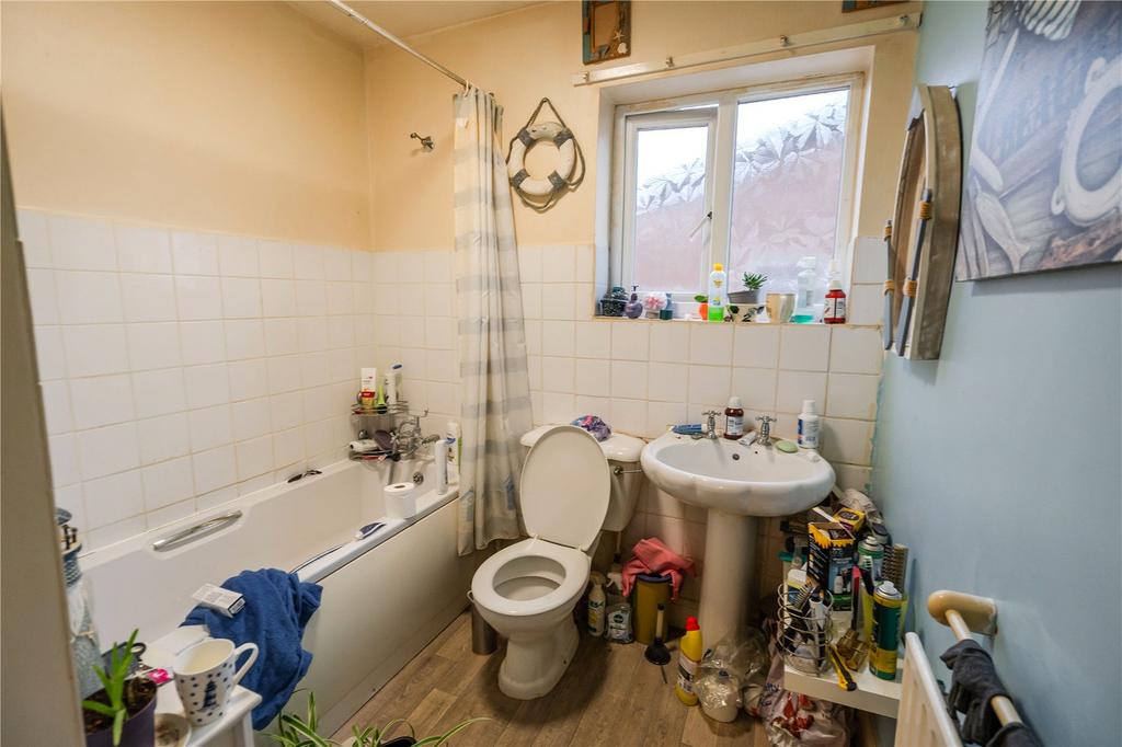 54b - Bathroom