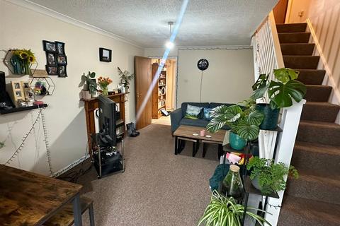 2 bedroom terraced house for sale, Holmfirth Close, Hereford