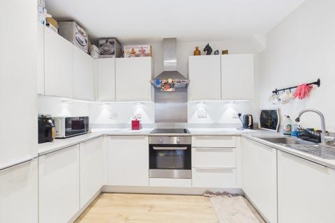 2 bedroom apartment for sale, Gatehouse Close, Ashford, Surrey, TW15