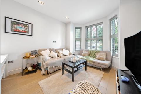 2 bedroom flat to rent, Culverden Road, London, SW12