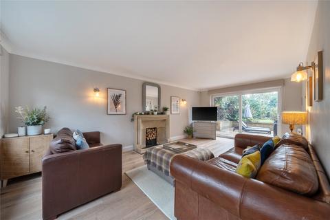 undefined, Hawkes Leap, Surrey GU20