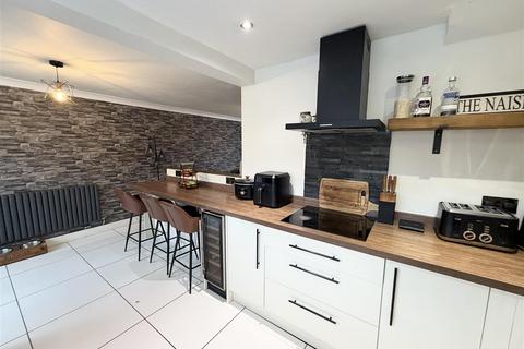 3 bedroom house for sale, Callington Close, Houghton Le Spring DH4