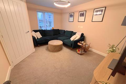3 bedroom semi-detached house for sale, Willow Lane, Hipperholme HX3