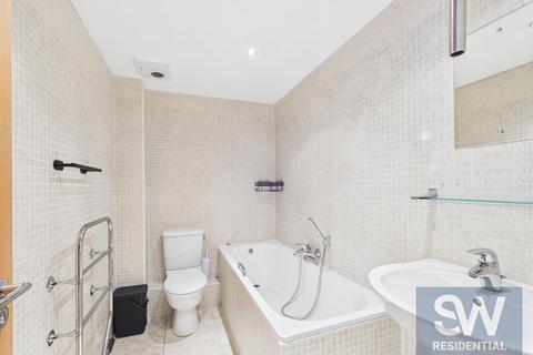 2 bedroom apartment to rent, The Quays, Concordia Street, Leeds