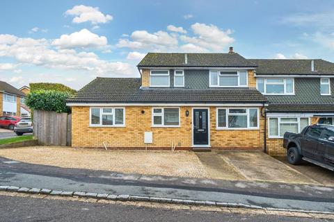 undefined, Middle Way,  Chinnor,  OX39