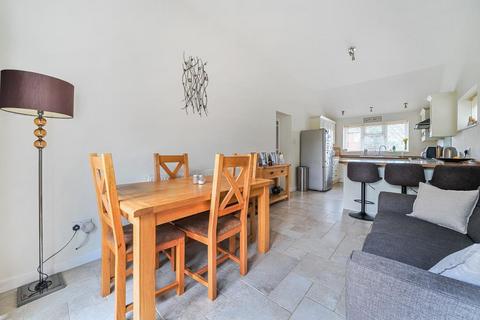 undefined, Middle Way,  Chinnor,  OX39
