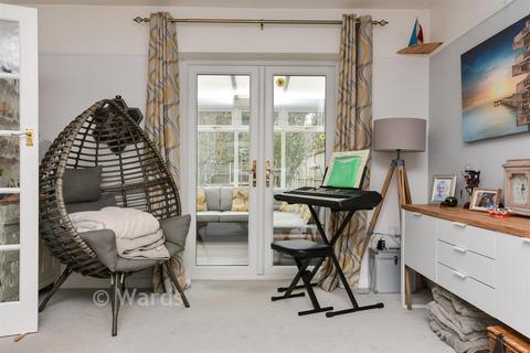 3 bedroom semi-detached house for sale, Thorne Road, Minster, Ramsgate, Kent