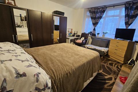 2 bedroom flat for sale, Kenton Road, Harrow HA3
