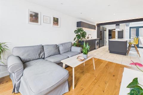 3 bedroom townhouse for sale, Springfield Avenue, Bury St. Edmunds IP33
