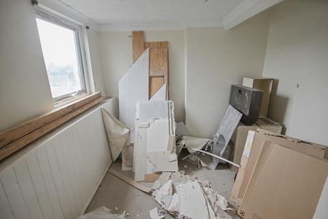 undefined, Flat 3, 20 Clifton Road, Littlehampton BN17 5AS