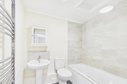 1 bedroom flat to rent, High Street, Harlow CM19