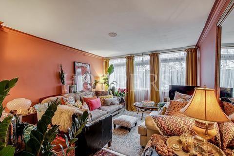 undefined, Ainsworth Close, London, NW2