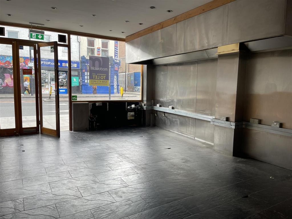 477 Bethnal Green Road E29 QH (40).JPG