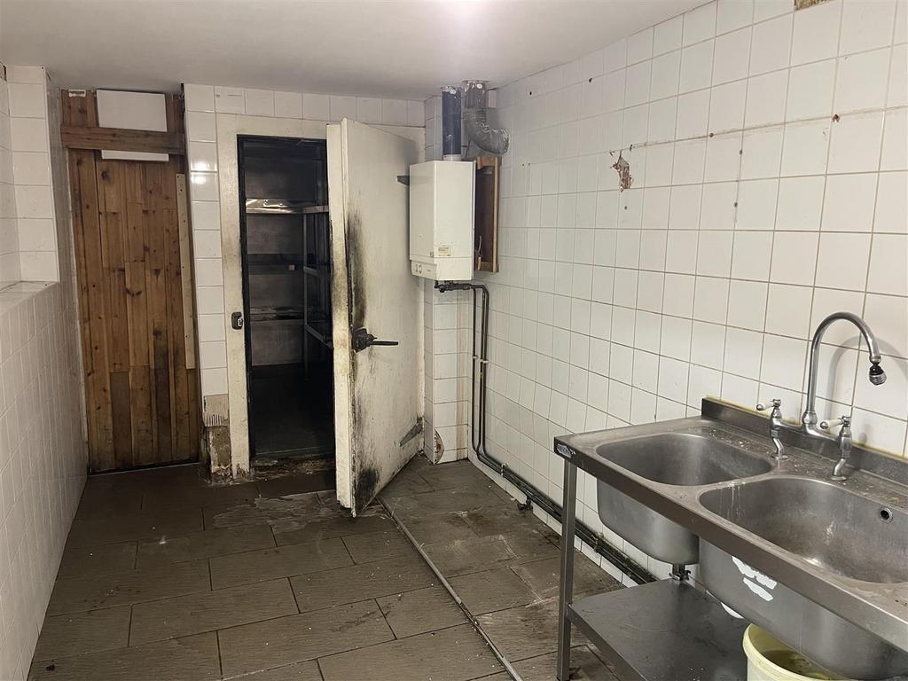 477 Bethnal Green Road E29 QH (51).JPG