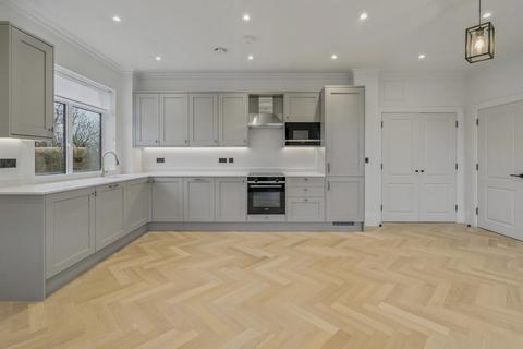 undefined, Westhorpe Park, Marlow, SL7