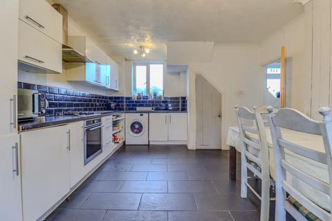 3 bedroom terraced house for sale, Sandhurst Road, Leicester, LE3