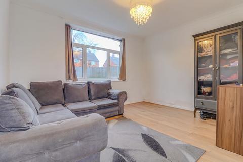 3 bedroom terraced house for sale, Sandhurst Road, Leicester, LE3