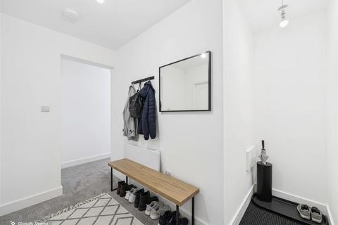 3 bedroom apartment to rent, Station Street, Swinton