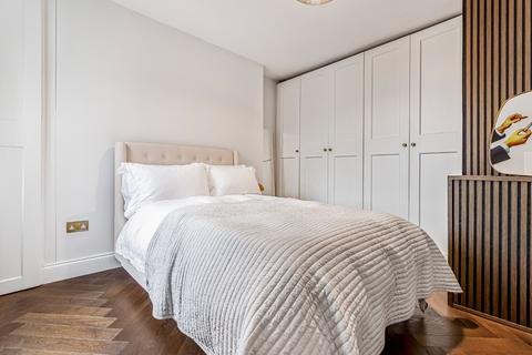 2 bedroom flat for sale, Northolme Road, Islington, London, N5