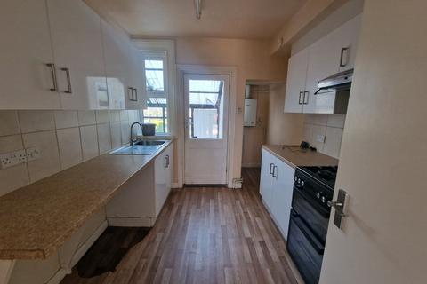 3 bedroom end of terrace house for sale, King Edward Road, Maidstone ME15