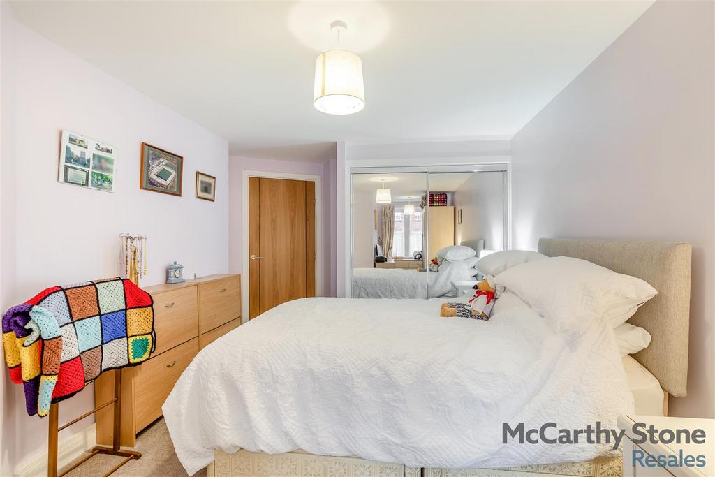8678156-interior13.jpg