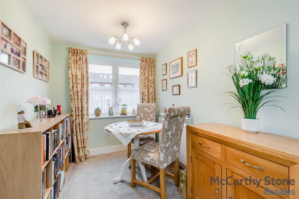 8678156-interior18.jpg