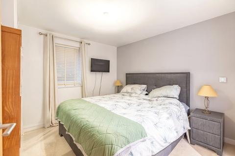 undefined, Francis Close, Thatcham, RG18