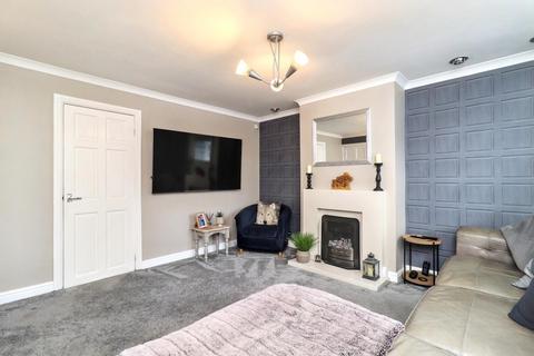 3 bedroom semi-detached house for sale, Selwyn Drive, Bishopsgarth, Stockton-On-Tees, TS19 8XF