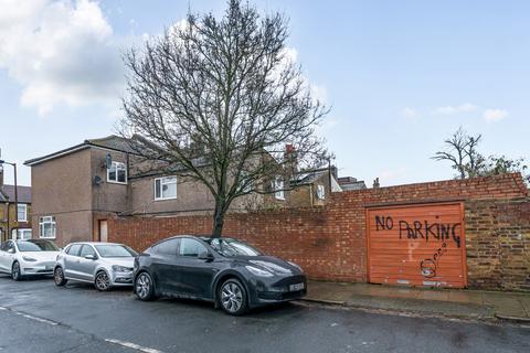 4 bedroom semi-detached house for sale, Brayards Road, Peckham, London